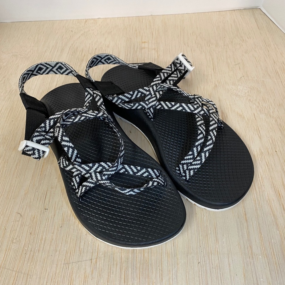 Chaco ZX1 Classic Women’s Size 7 Oragami Black White Sport Summer Sandals